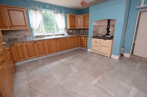 Kitchen- click for photo gallery